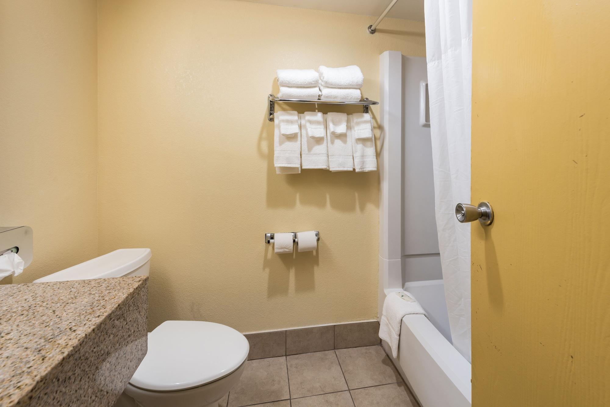 Quality Inn & Suites Цинциннати Экстерьер фото