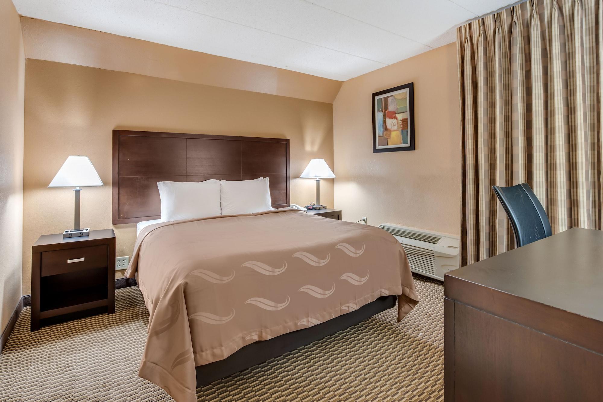 Quality Inn & Suites Цинциннати Экстерьер фото
