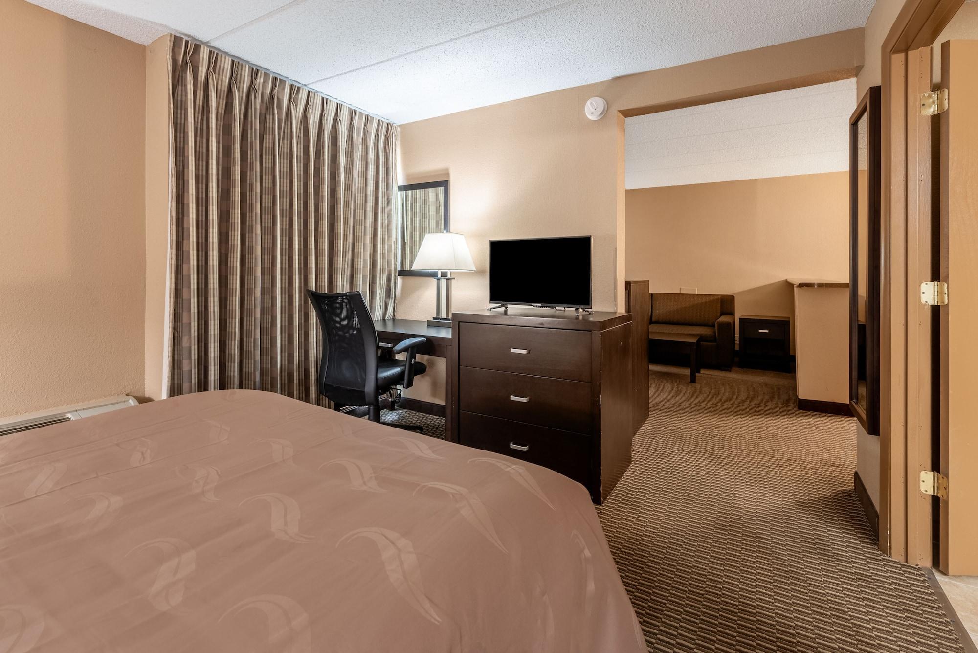 Quality Inn & Suites Цинциннати Экстерьер фото