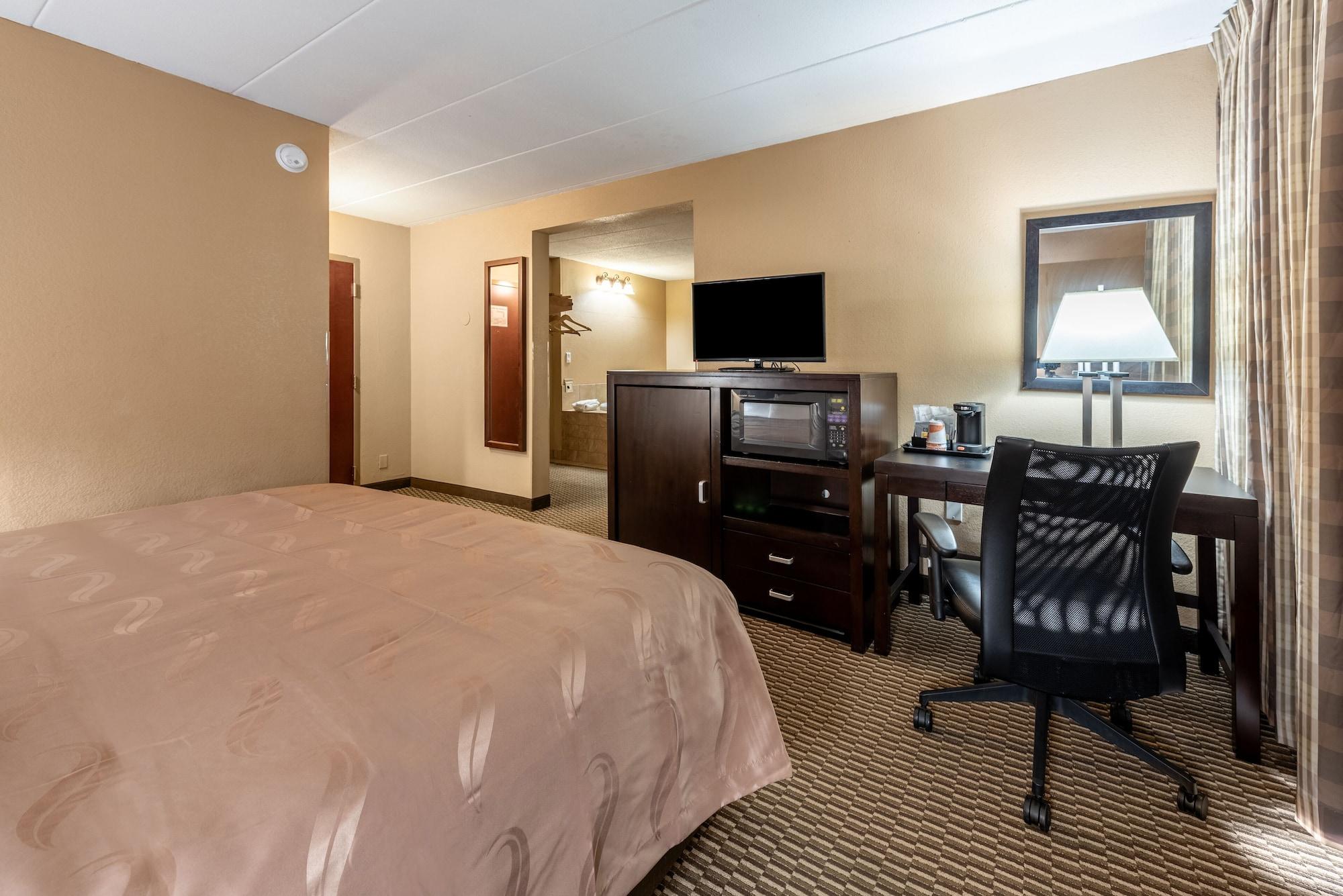 Quality Inn & Suites Цинциннати Экстерьер фото