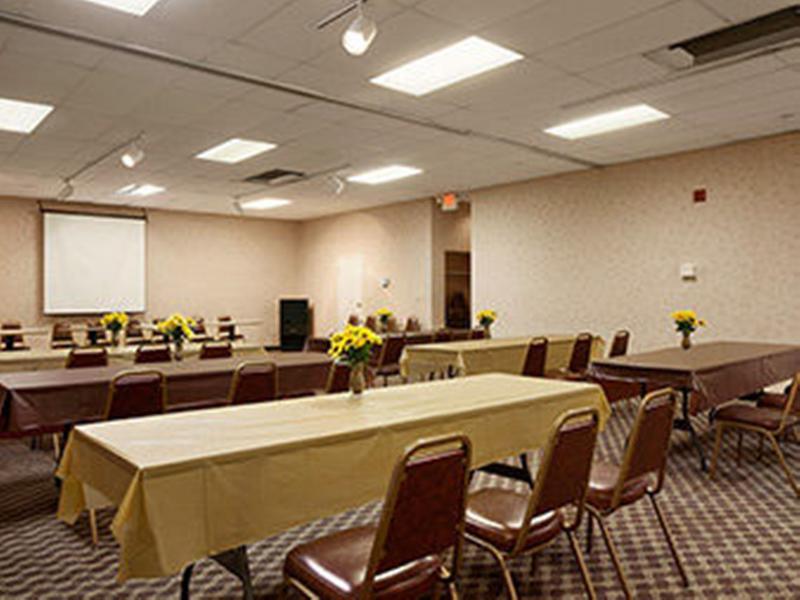 Quality Inn & Suites Цинциннати Экстерьер фото