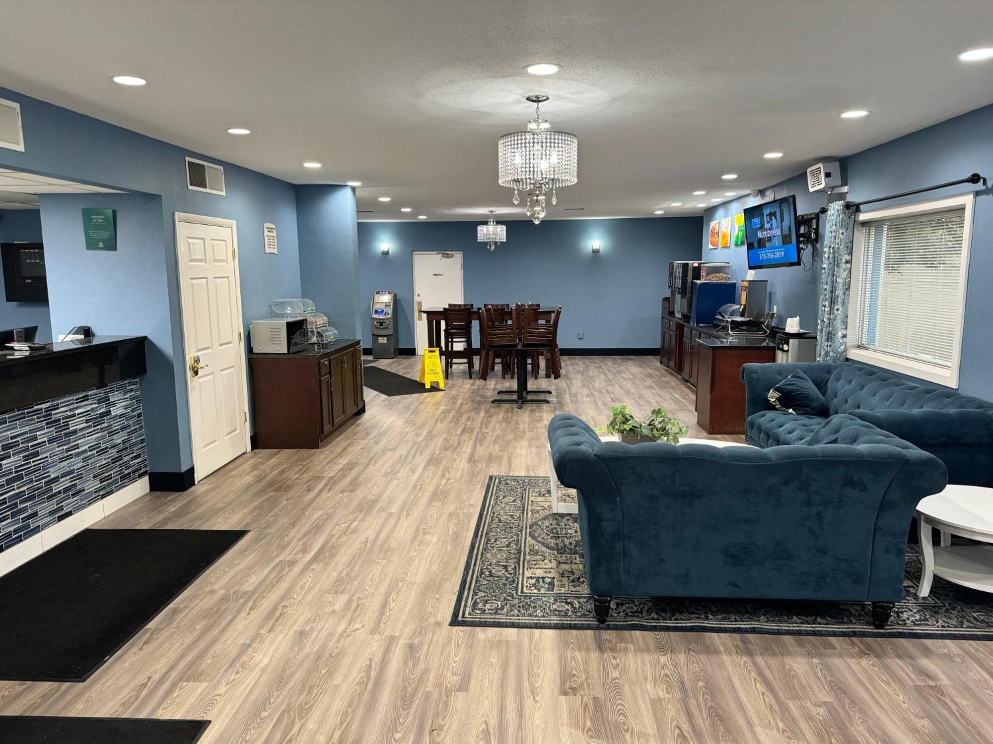 Quality Inn & Suites Цинциннати Экстерьер фото